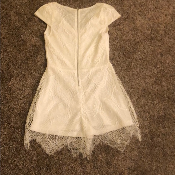 White Lace Romper - Picture 3 of 3